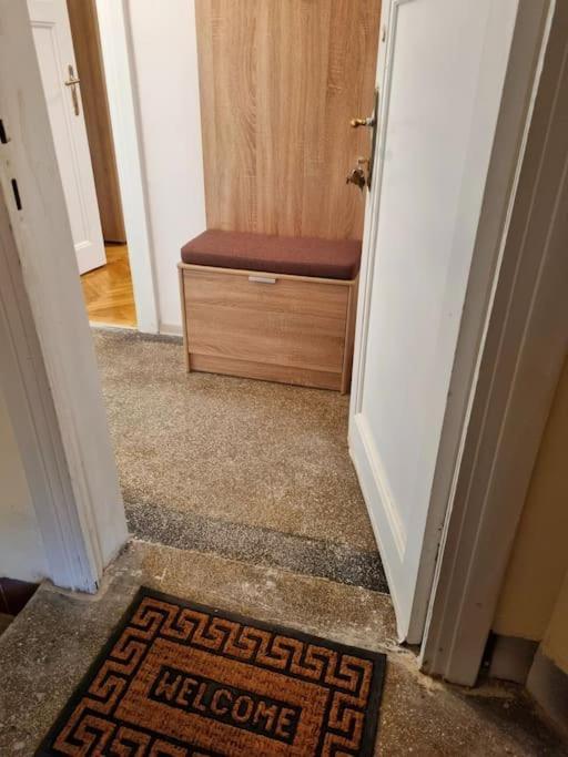 בוקרשט Cozy Apartment Near City Center מראה חיצוני תמונה