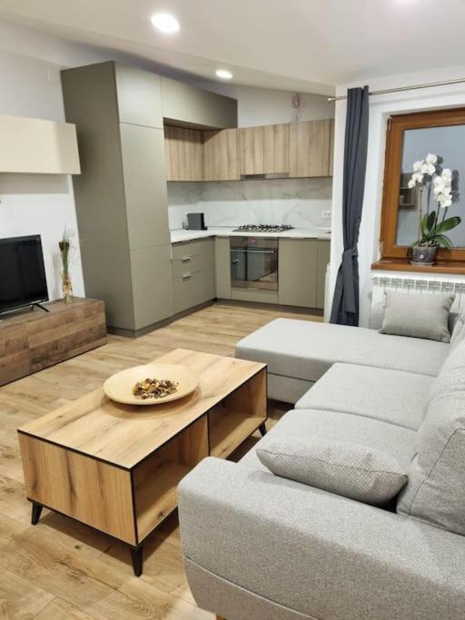 בוקרשט Cozy Apartment Near City Center מראה חיצוני תמונה
