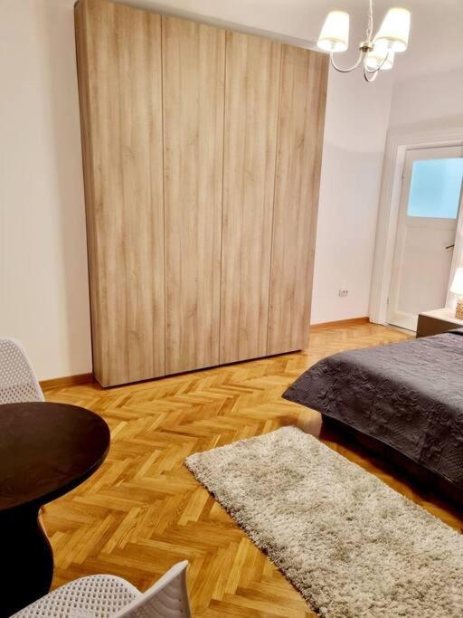 בוקרשט Cozy Apartment Near City Center מראה חיצוני תמונה