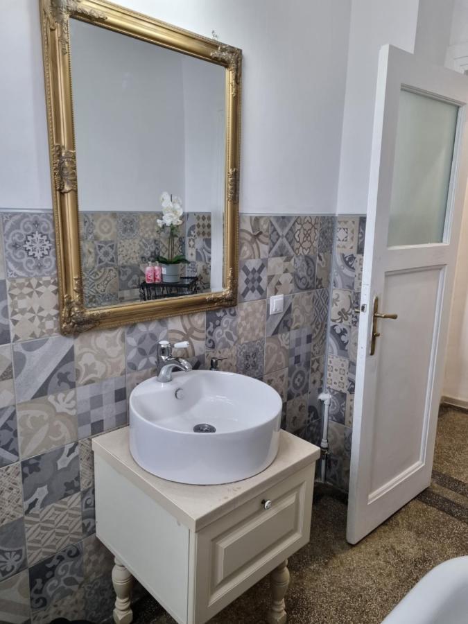 בוקרשט Cozy Apartment Near City Center מראה חיצוני תמונה