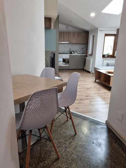 בוקרשט Cozy Apartment Near City Center מראה חיצוני תמונה